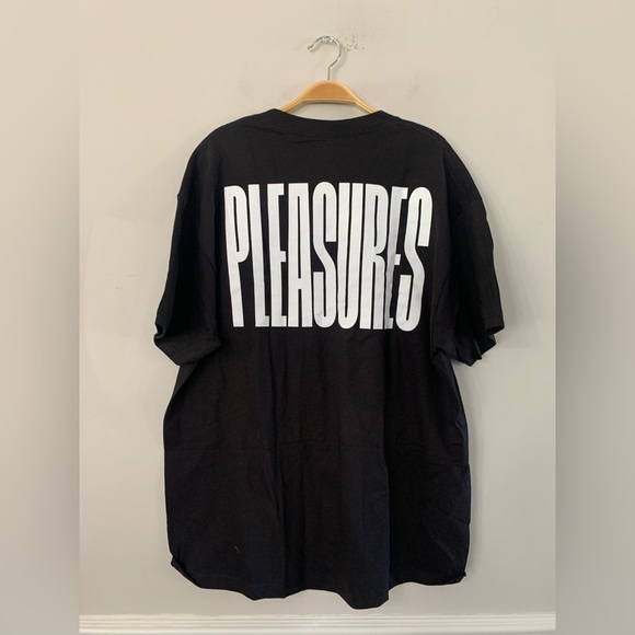 NEW PLEASURES MASTER T-Shirt MULTIPLE SIZES - Picture 7 of 9